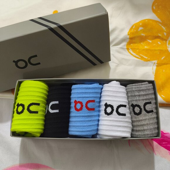 On Running Mens Logo Mid Calf Socks - Picture 1 of 6
